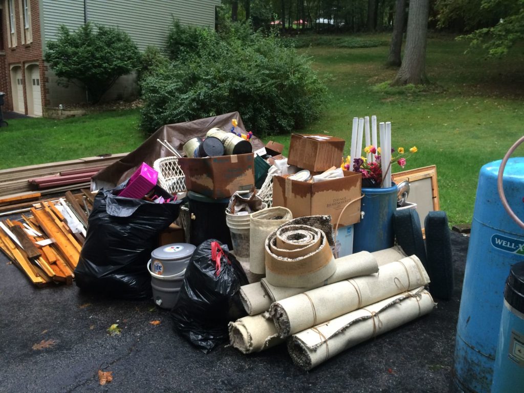 How Foreclosure Junk Removal Services Enhance Property Marketability